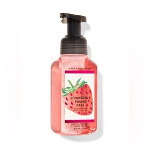 119. Bath & Body Works Strawberry Pound Cake Foaming Hand Soap 8.75 oz